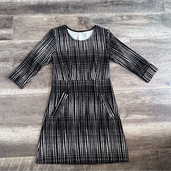 Evereve Allison Joy Black and White Printed Dress 3/4 Length Sleeves Size Small - Picture 7 of 11